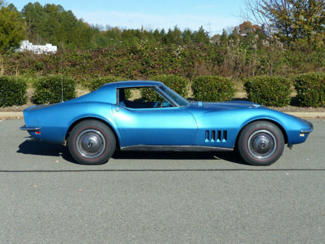 Chevrolet Corvette 1968 image number 30