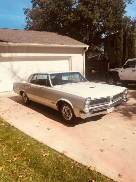 Pontiac GTO 1965 image number 0