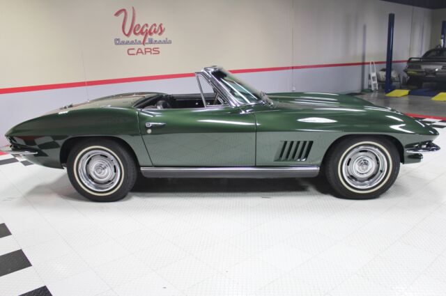 Chevrolet Corvette 1967 image number 16