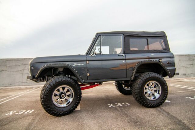 Ford Bronco 1977 image number 26