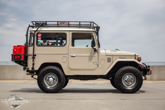 Toyota Land Cruiser 1975 image number 25