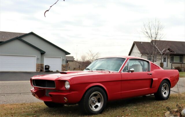 Ford Mustang 1965 image number 0