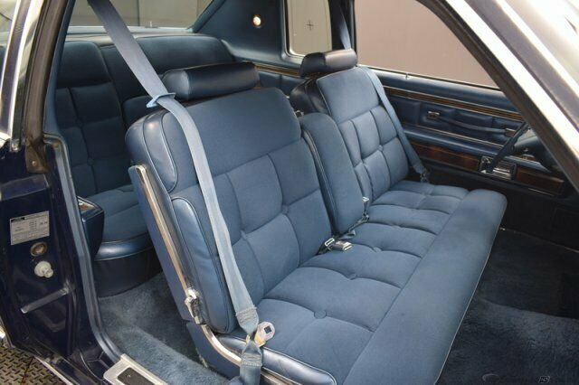 Lincoln CONTINENTAL COUPE 1977 image number 15