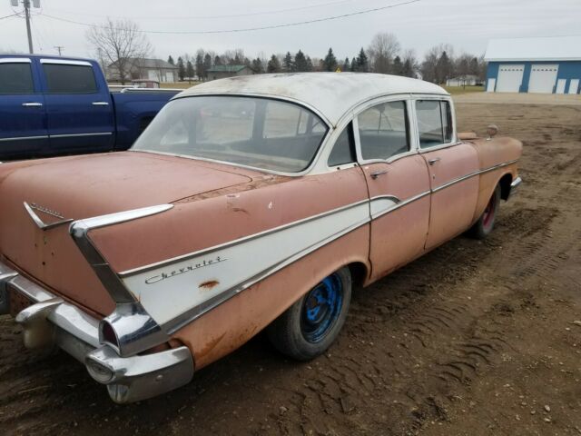 Chevrolet Bel Air/150/210 1957 image number 23