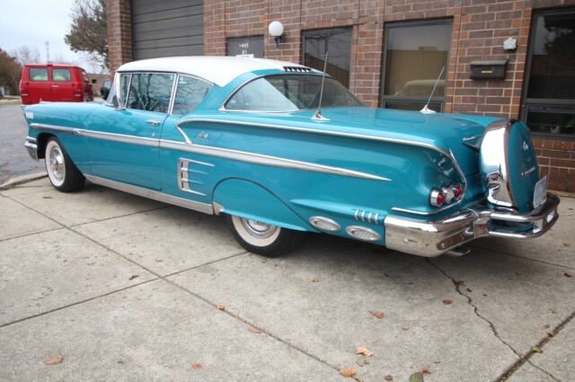 Chevrolet Impala 1958 image number 2