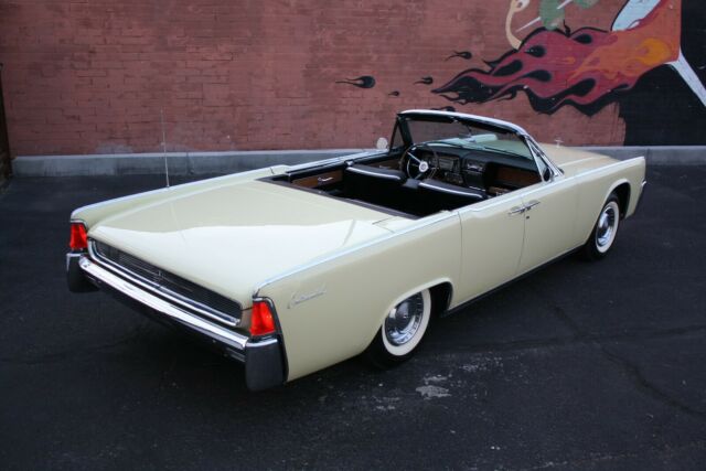 Lincoln Continental 1961 image number 16