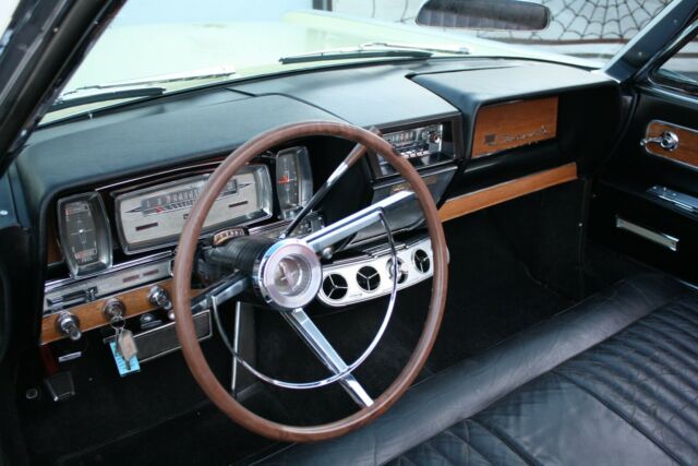 Lincoln Continental 1961 image number 37