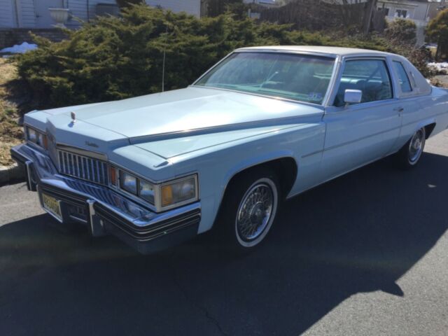 Cadillac DeVille 1978 image number 0