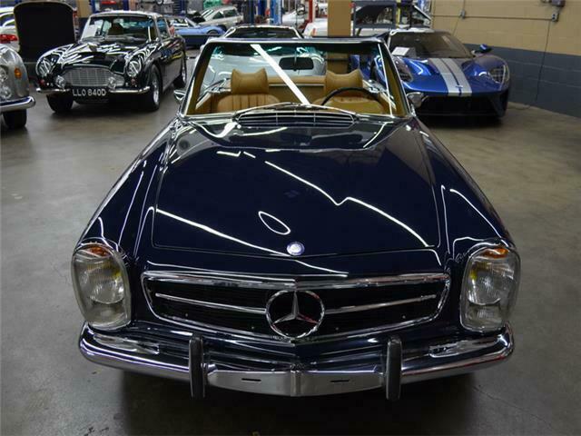 Mercedes-Benz SL-Class 1971 image number 15