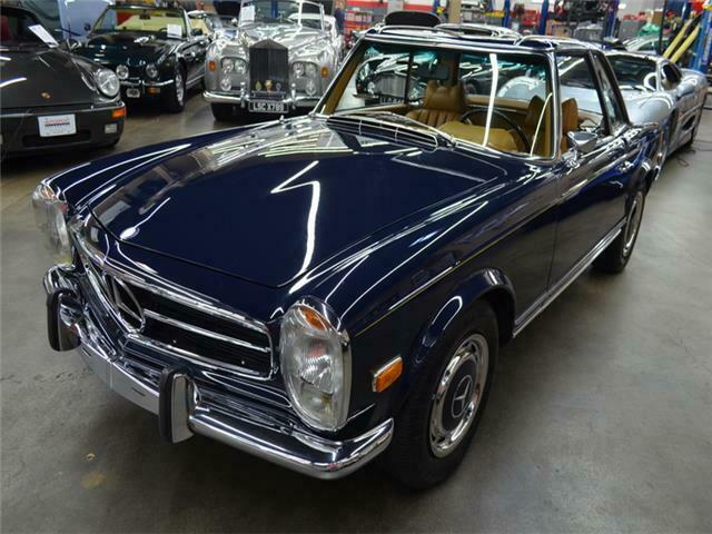 Mercedes-Benz SL-Class 1971 image number 17