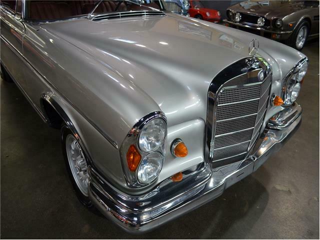 Mercedes-Benz 300 SE Coupe 1968 image number 20