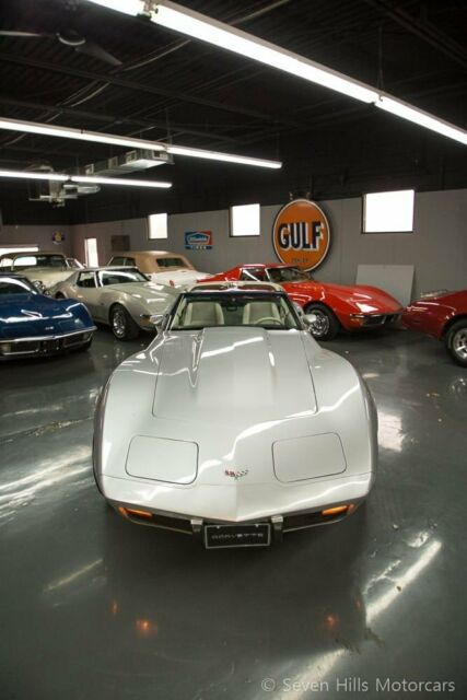 Chevrolet Corvette 1979 image number 2