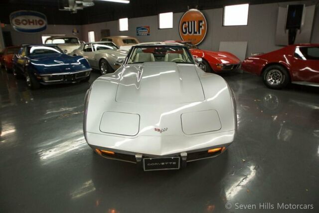 Chevrolet Corvette 1979 image number 21