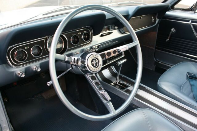 Ford Mustang 1966 image number 21