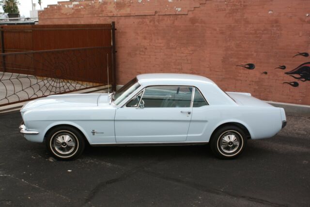 Ford Mustang 1966 image number 30