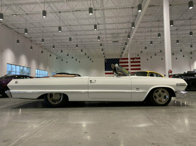 Chevrolet Impala 1963 image number 15