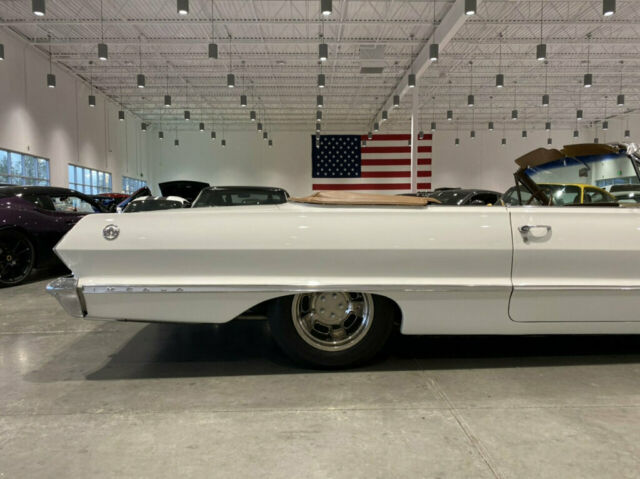 Chevrolet Impala 1963 image number 17