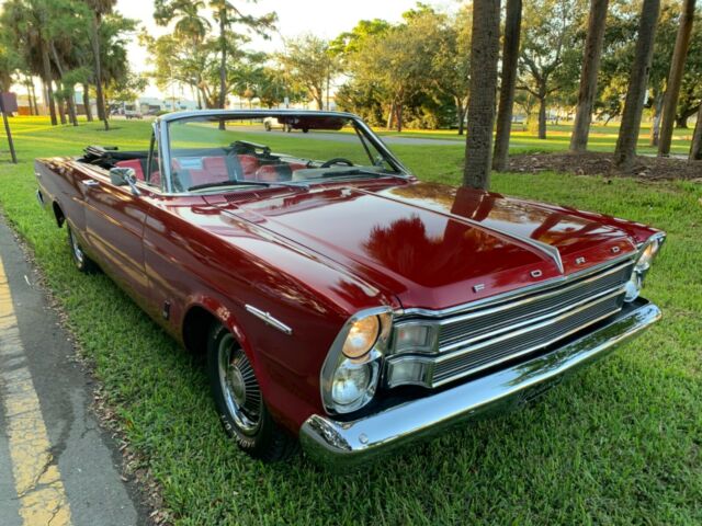 Ford Galaxie 1966 image number 1