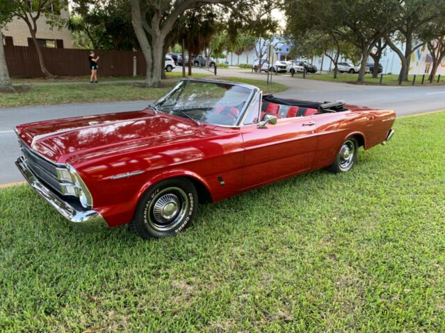 Ford Galaxie 1966 image number 46