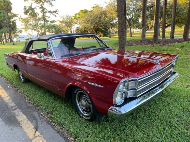 Ford Galaxie 1966 image number 8