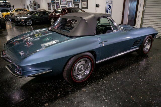 Chevrolet Corvette 1967 image number 10