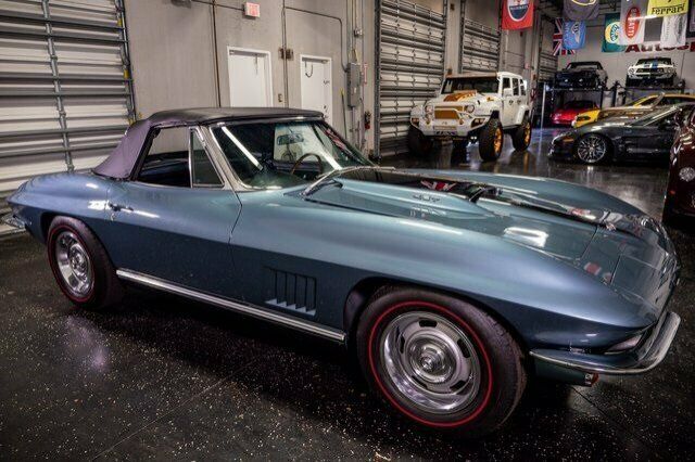 Chevrolet Corvette 1967 image number 11