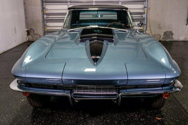 Chevrolet Corvette 1967 image number 12