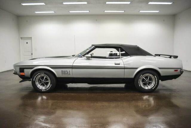 Ford Mustang 1971 image number 28