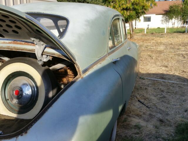 Packard Deluxe Eight 1948 image number 37