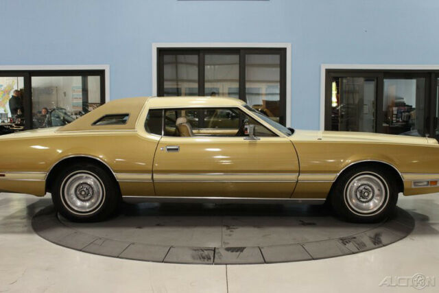 Ford Thunderbird 1976 image number 29