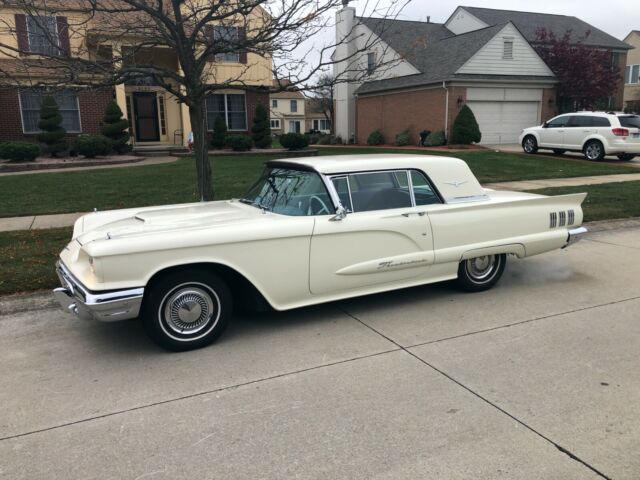 Ford Thunderbird 1960 image number 0