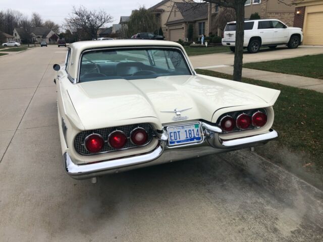 Ford Thunderbird 1960 image number 15