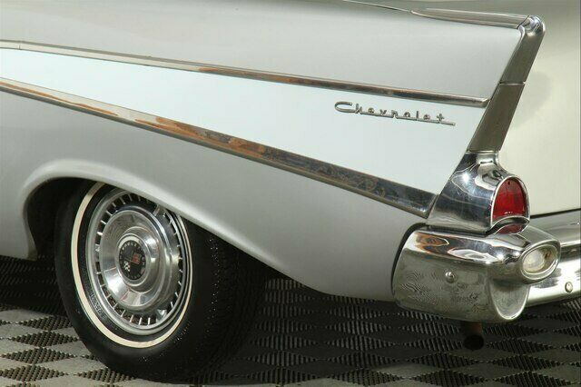 Chevrolet Bel Air/150/210 1957 image number 22