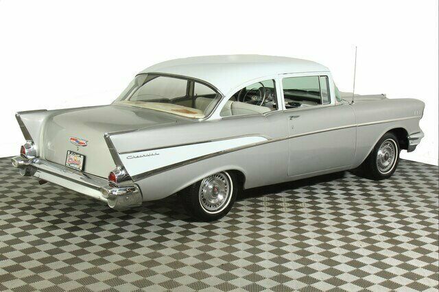 Chevrolet Bel Air/150/210 1957 image number 32