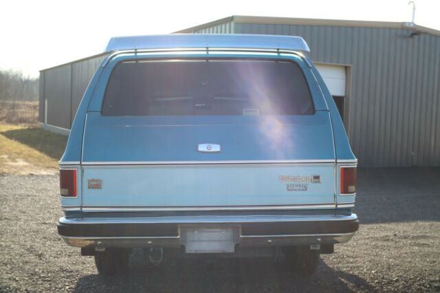 GMC Suburban 1978 image number 5