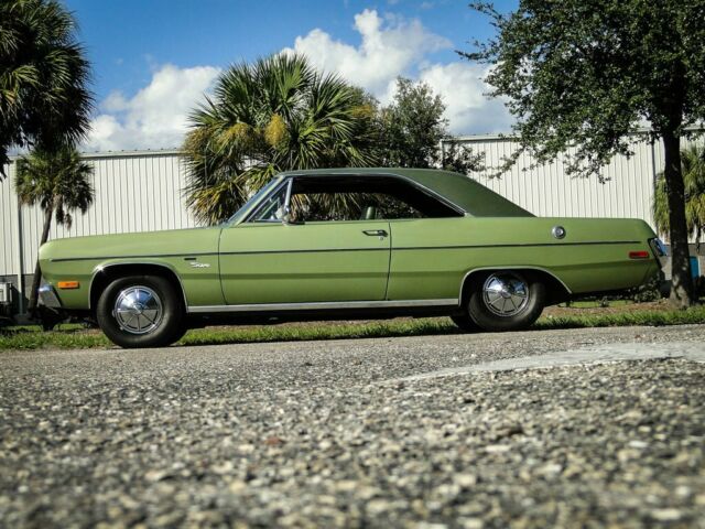 Plymouth Valiant Scamp 1972 image number 27