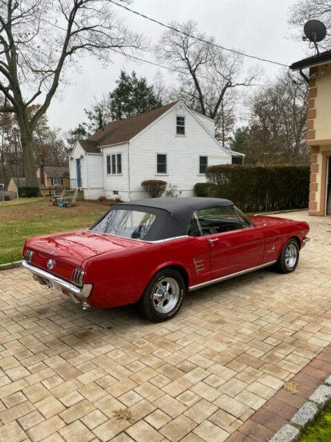 Ford Mustang 1966 image number 27