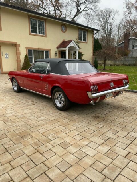 Ford Mustang 1966 image number 28