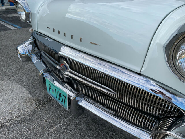 Buick Super 1957 image number 28