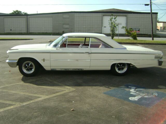 Ford Galaxie 1963 image number 0