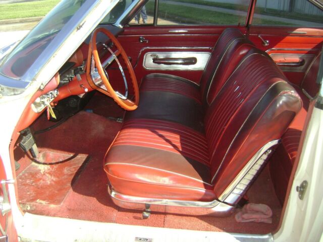 Ford Galaxie 1963 image number 36