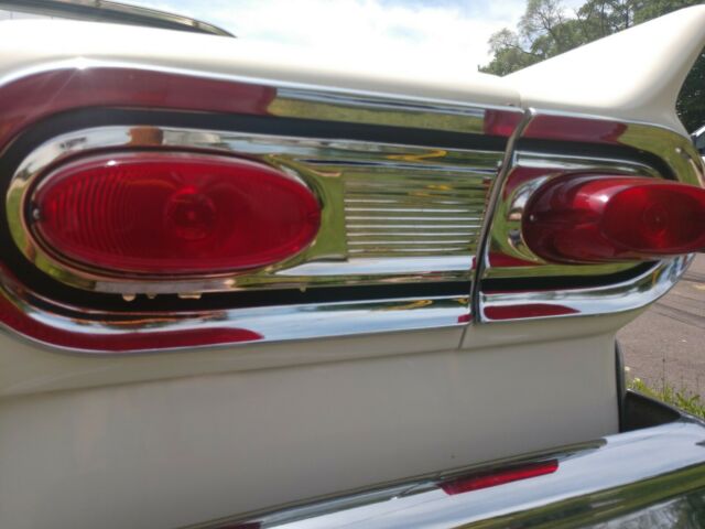 Ford Fairlane 1958 image number 17