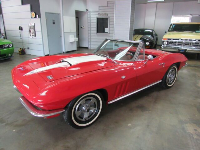 Chevrolet Corvette 1966 image number 24