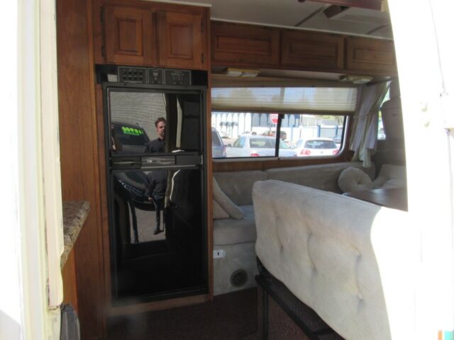 GMC R/V 2500 Series 1978 image number 11