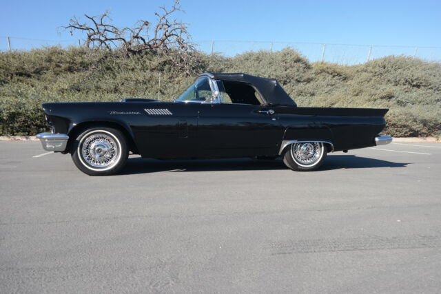 Ford Thunderbird 1957 image number 14