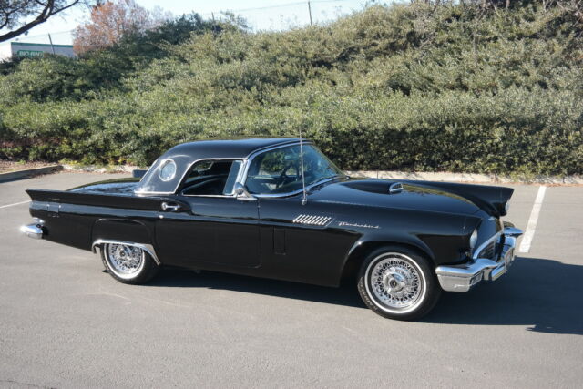 Ford Thunderbird 1957 image number 29