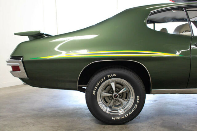 Pontiac GTO 1970 image number 18