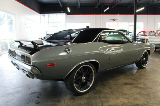 Dodge Challenger 1973 image number 31