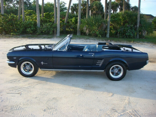 Ford Mustang 1966 image number 15