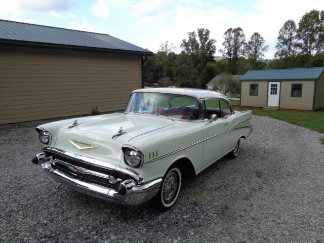 Chevrolet Bel Air/150/210 1957 image number 26